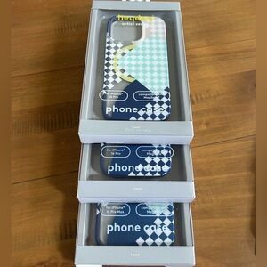 NWT heyday Navy and Mint Geometric Phone Case
